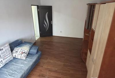 Apartament cu 3 camere decomandat în Cetate - 10