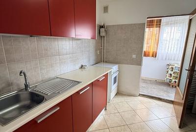 Apartament cu 3 camere, mobilat în Rahova