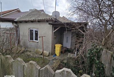 Casă cu 3 camere cu Teren 100 Mp în Central - 2