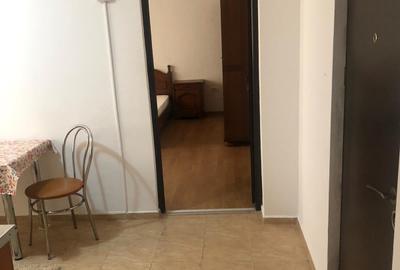 Garsoniera decomandata 40 mp - zona Dacia,parter - 1.700 lei/luna (Cod E2+E7) - 4