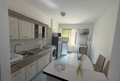 Apartament cu 3 camere decomandat în Ferentari - 1