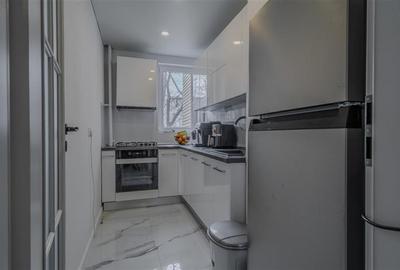 Apartament cu 3 camere semidecomandat, mobilat în Drumul Taberei - 10