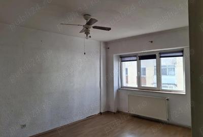 Apartament cu 2 camere decomandat în Central - 6