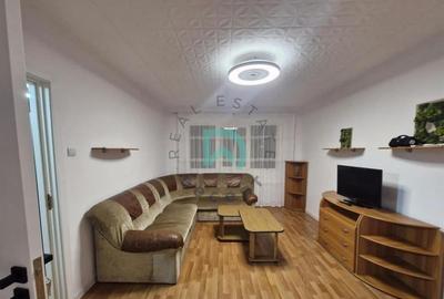 Apartament cu 3 camere semidecomandat în Astra