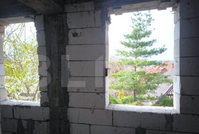 Casă cu 5 camere cu Teren 585 Mp în George Enescu - 10