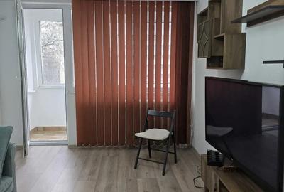 Apartament cu 3 camere decomandat în Colentina