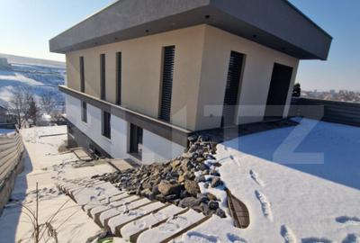 Casă cu 8 camere cu Teren 860 Mp în Central - 16