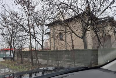 Casă cu 5 camere cu Teren 1000 Mp în Roșu - 1