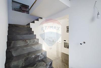 Casă cu 4 camere cu Canalizare în Apărătorii Patriei - 21