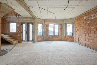 Casa Individuala 5 Camere in Tarlungeni - Zona Centrala - Penny, Pepco - 6