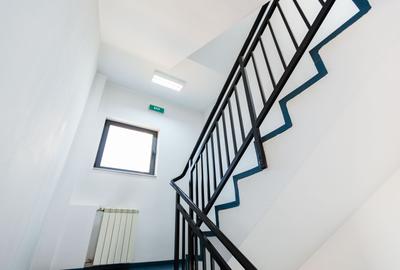 Birou, de 2,207 mp, în Vest - 22