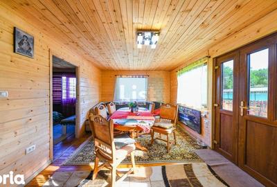 Casă cu 2 camere cu Teren 3100 Mp în Cornești - 3