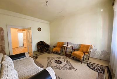 Casa 2 camere in Terezian, curte comuna, posibilitate mansardare - 2