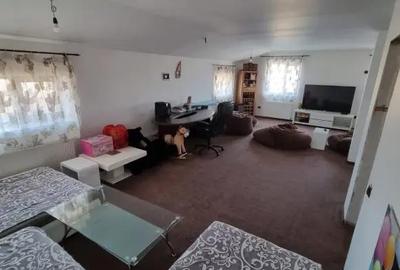 Casă cu 7 camere în Central - 1