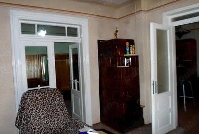 Vanzare apartament 4 camere in vila interbelica in Ploiesti, ultracentral - 11