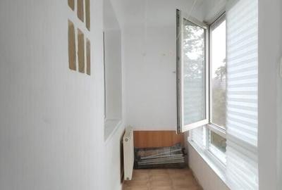 Apartament cu 3 camere semidecomandat în Baba Novac - 2