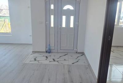 Casă cu 3 camere cu Teren 400 Mp în Voinești - 5