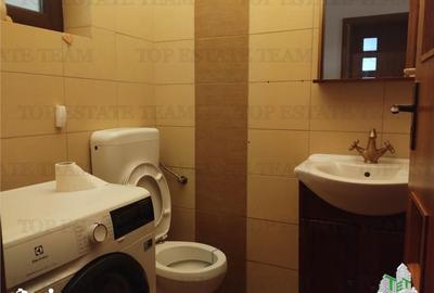 Casă cu 4 camere cu Canalizare în Central - 6