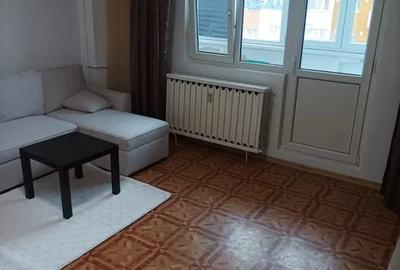 Apartament cu 3 camere decomandat, mobilat în Sebastian