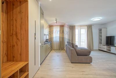 Apartament cu 2 camere semidecomandat, mobilat în Tractorul - 2