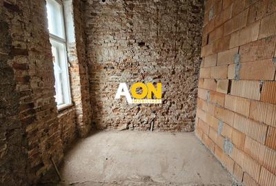 Casă individuală cu 11 camere cu Canalizare în Central - 9