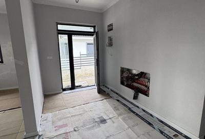 Casă cu 3 camere cu Teren 420 Mp în Central - 10