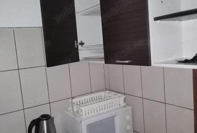 Garsonieră decomandată în Uzina 2 - 6