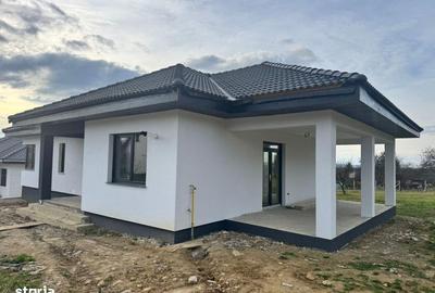 Casă cu 4 camere cu Teren 812 Mp în Groși - 5