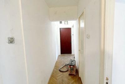 Apartament cu 4 camere decomandat în Galata