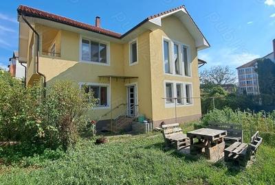 Casă cu 6 camere în Ștefan cel Mare - 7