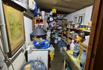 Casă cu 3 camere decomandat cu Teren 800 Mp în Central - 1