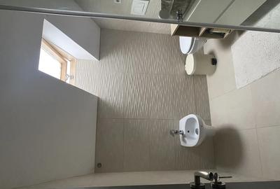 Casă cu Teren 850 Mp în Central