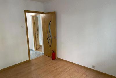 Apartament cu 4 camere decomandat în Central - 3