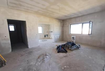 Casa cu 4 camere , Valea Ursului-Vorovesti , pozitie buna - 2