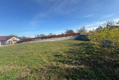 Vanzare  1400mp teren imprejmuit 2 loturi pt casa Adancata - sub padure - 3