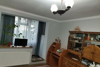 Apartament cu 3 camere semidecomandat în Central - 5