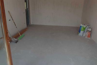 Casă cu 4 camere în Ungureni - 2