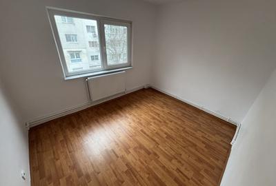 Apartament cu 2 camere semidecomandat în Inel I - 3