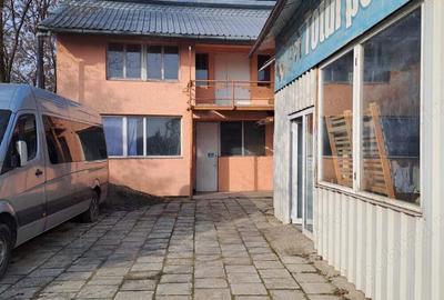 Spațiu comercial, de 180 mp, în Central - 4