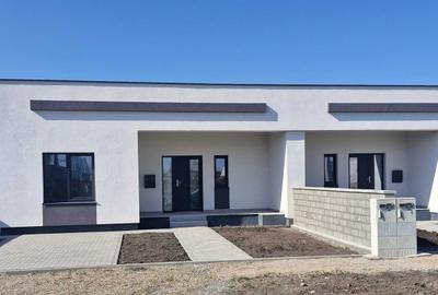 Casă cu 3 camere cu Teren 400 Mp în Becicherecu Mic - 1