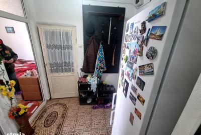 Apartament cu 2 camere decomandat, mobilat în CET - 12