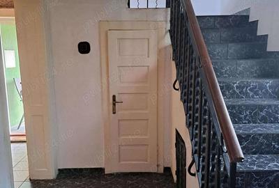 Casă cu 5 camere în 14 Mai - 12