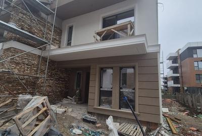 Duplex cu 4 camere cu Canalizare în Titan - 3