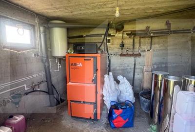 Casă cu 3 camere cu Teren 550 Mp în Central - 1
