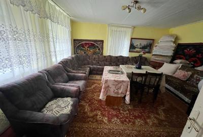 Casă cu 4 camere în Central - 2
