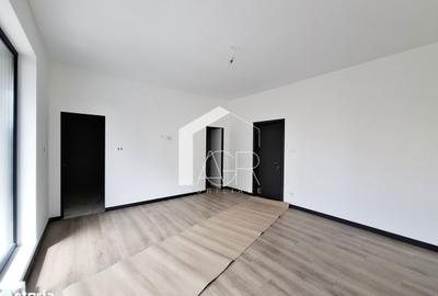 Casă cu 5 camere cu Teren 308.5 Mp în Albert - 20