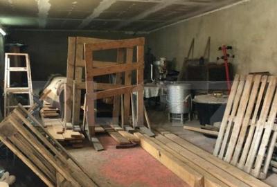 Casă cu 7 camere cu Canalizare în Central - 3