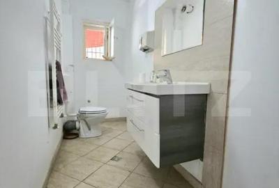 Casă cu 6 camere cu Teren 300 Mp în Central - 1