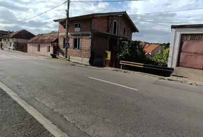 Casă cu 4 camere în Central - 6