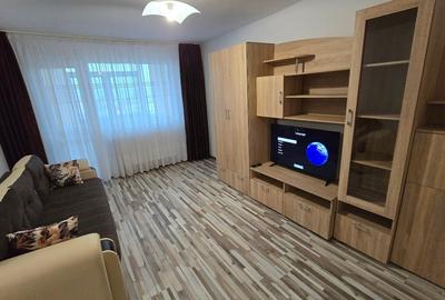 Ofer spre inchiriere apartament 2 camere decomandat Casa de Cultura Constanta - 1